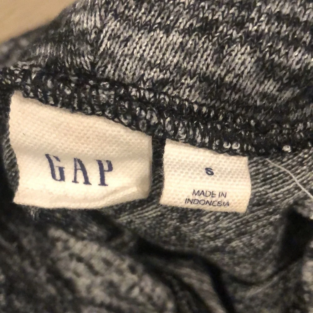 GAP bunched neckline